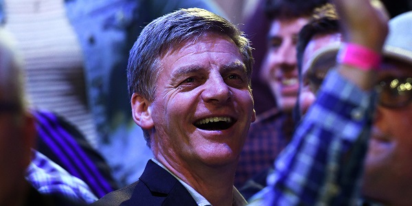 New Zealand Prime Minister Bill English - Auckland Darts Masters, presented by TAB & Burger King (Photosport, PDC)