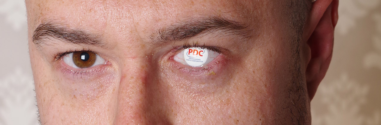 Darts Fanatic Gets PDC Glass Eye! | PDC