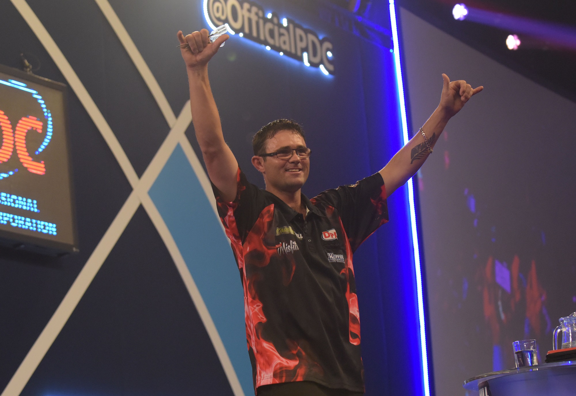 midnight alarm call for damon heta s unibet home tour challenge pdc midnight alarm call for damon heta s unibet home tour challenge pdc