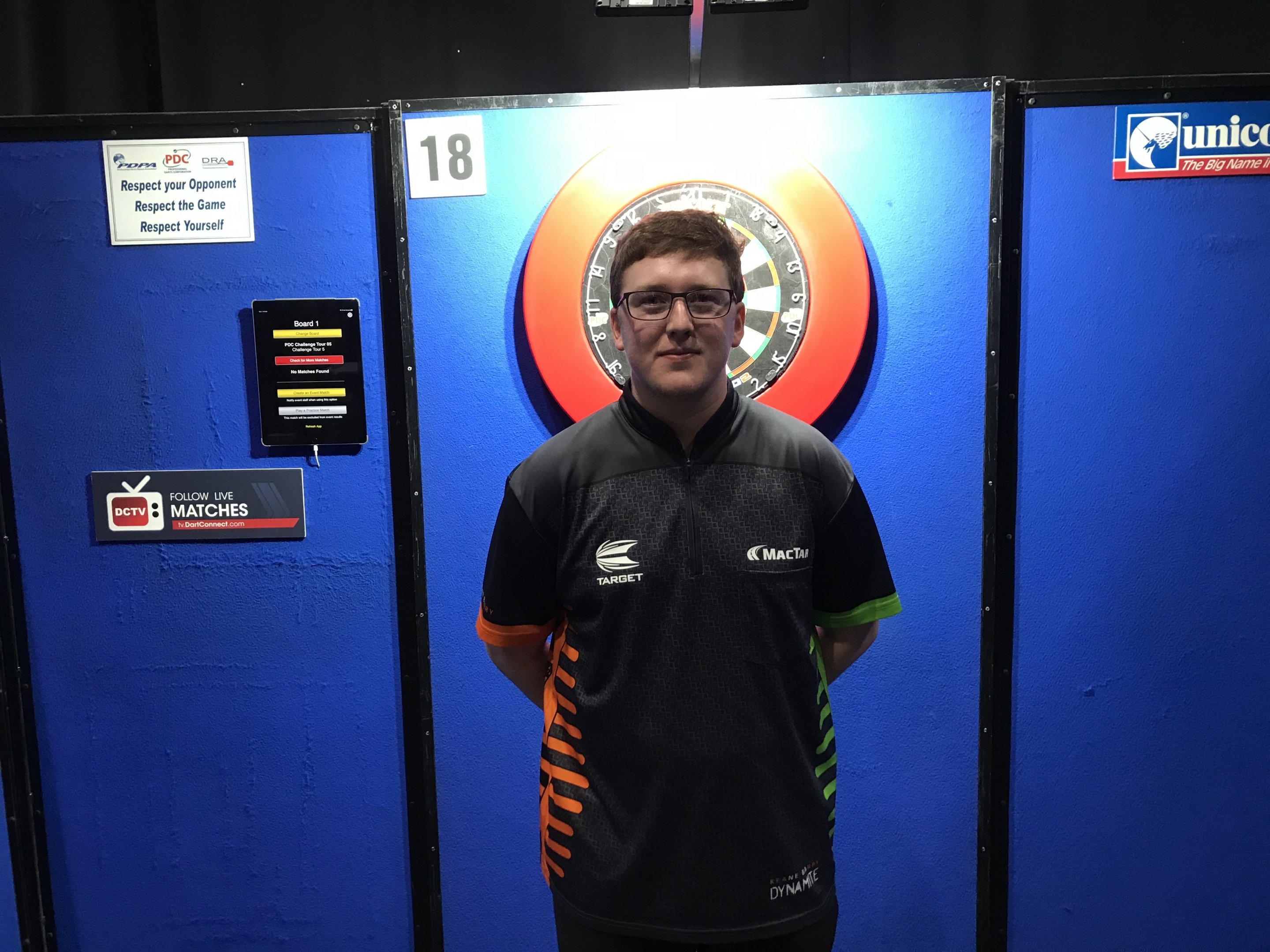 barry-evans-claim-titles-as-challenge-tour-returns-pdc