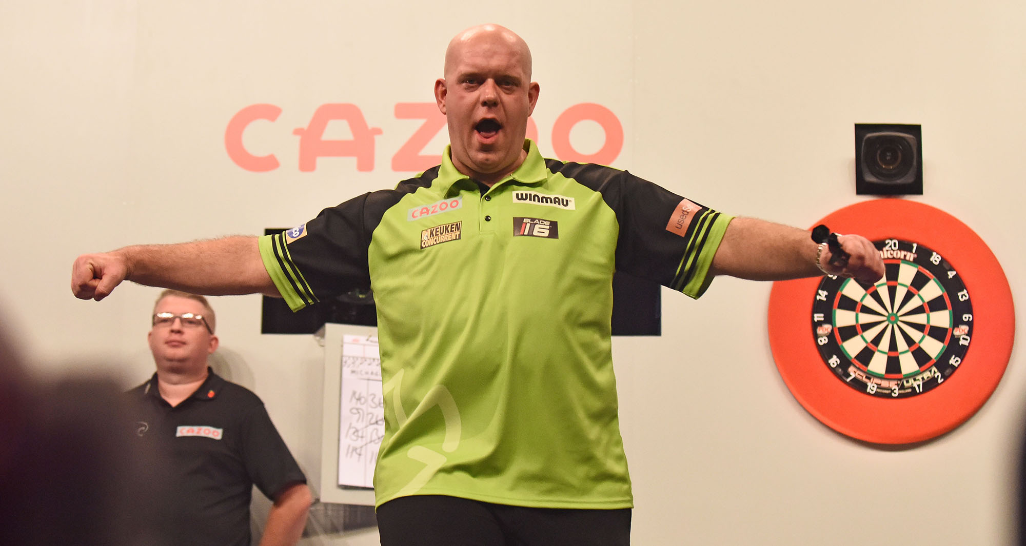 van gerwen lays down marker on cazoo grand slam day one pdc