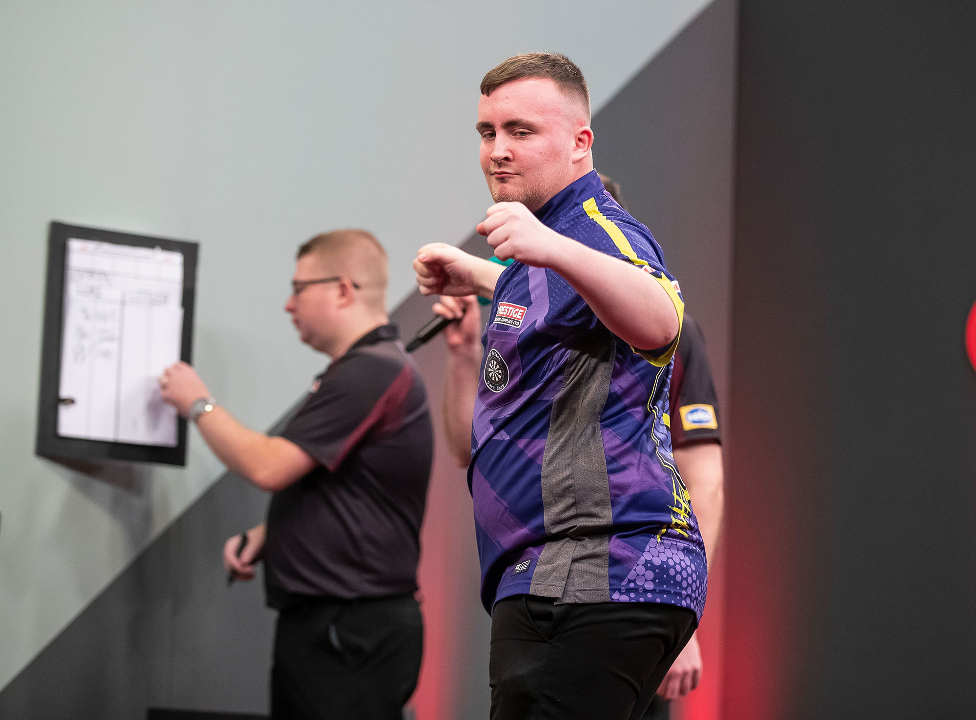 Teenage sensation Littler retains JDC Super 16 title PDC