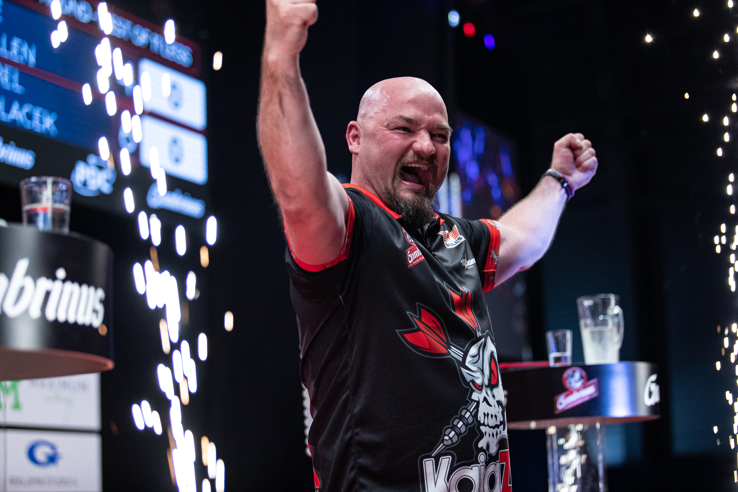 Dramatický Sedláček omráčil Colina k postupu na Czech Darts Open