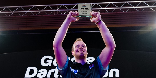 Max Hopp (Kelly Deckers, PDC Europe)