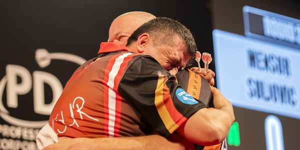 Mensur Suljovic & Raymond van Barneveld (Kais Bodensieck, PDC Europe)