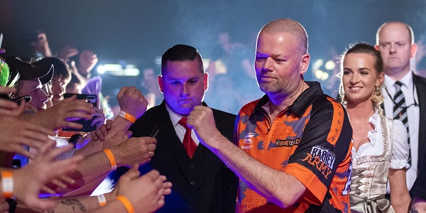 Raymond van Barneveld (Kais Bodensieck, PDC Europe)