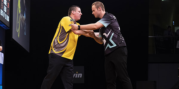 Dave Chisnall and Max Hopp (Michael Braunschadel, PDC)