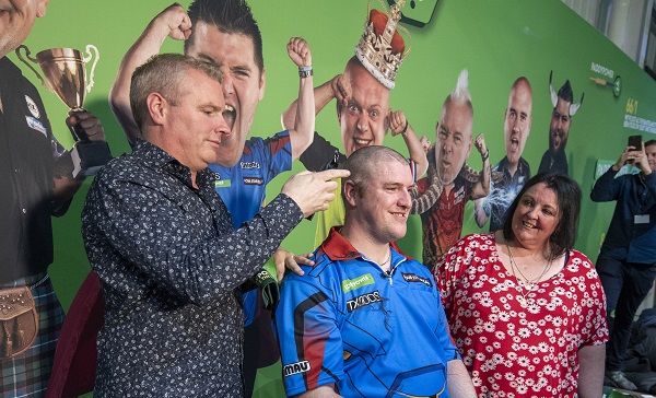 Daryl Gurney & Paddy Power (Paddy Power)