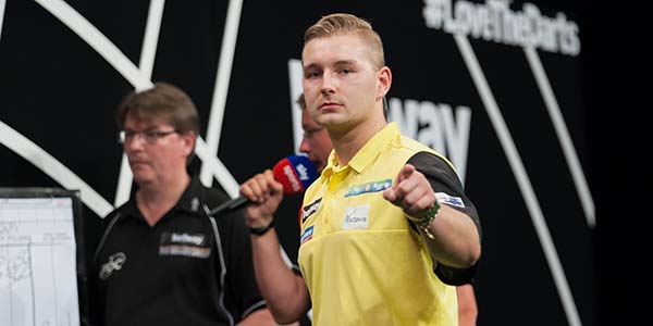 Van den Bergh (Kelly Deckers, PDC)