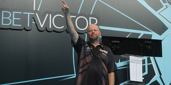 Raymond van Barneveld (Lawrence Lustig, PDC)