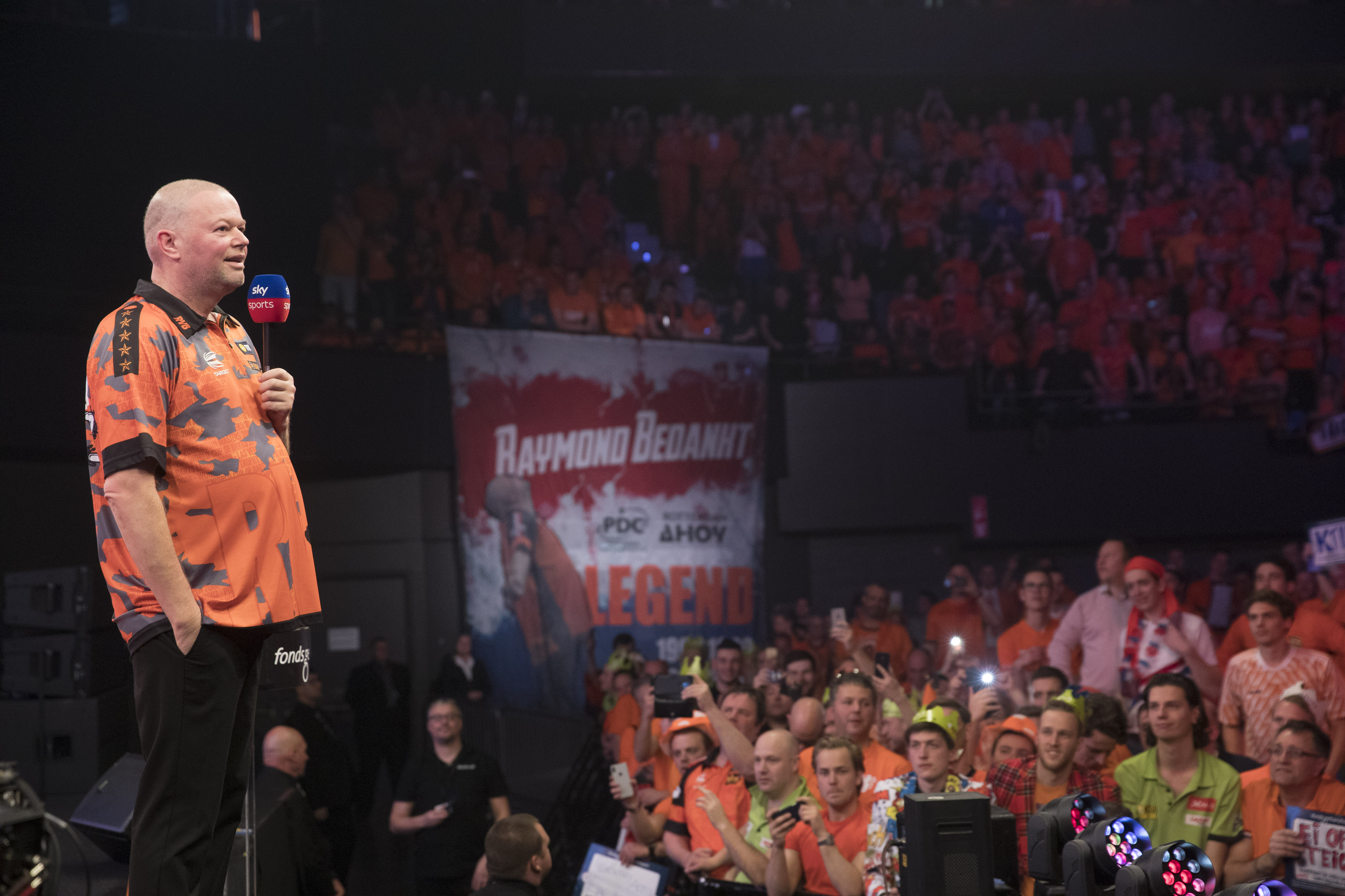 Raymond van Barneveld (Lawrence Lustig, PDC)