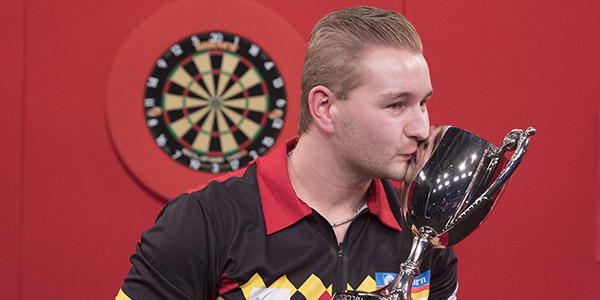 Dimitri van den Bergh (Lawrence Lustig, PDC)