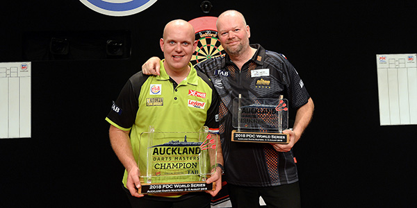 Michael van Gerwen, Raymond van Barneveld (Photosport NZ/PDC)