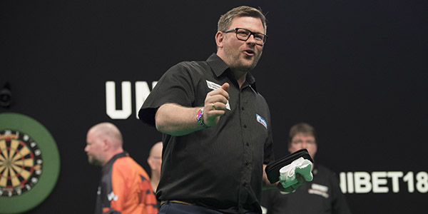 James Wade (Lawrence Lustig, PDC)