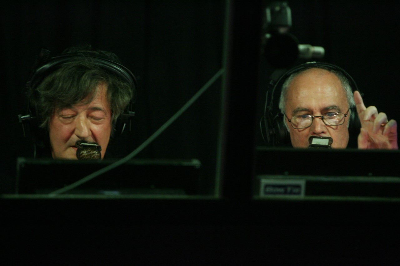 Sid Waddell and Stephen Fry in the Sky Sports commentary box