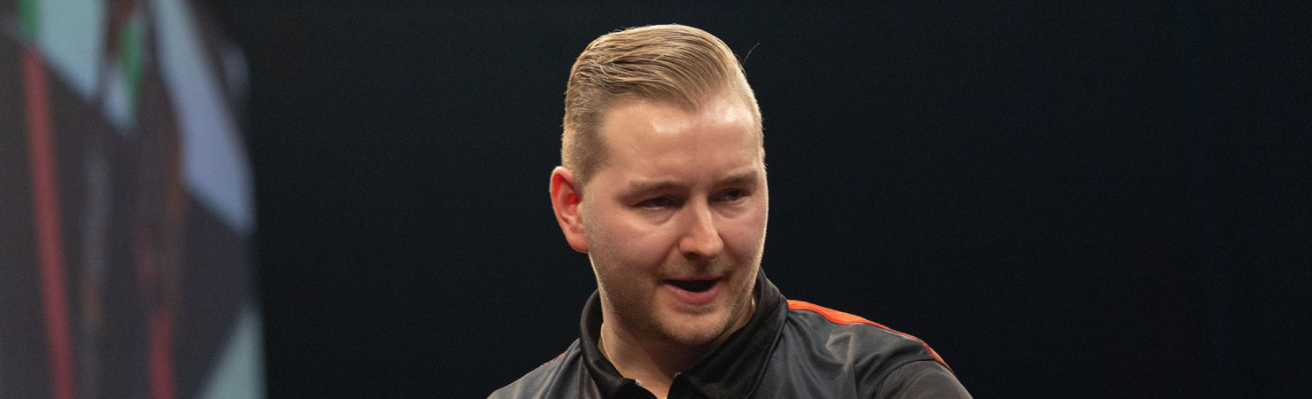 Dimitri Van den Bergh celebrating