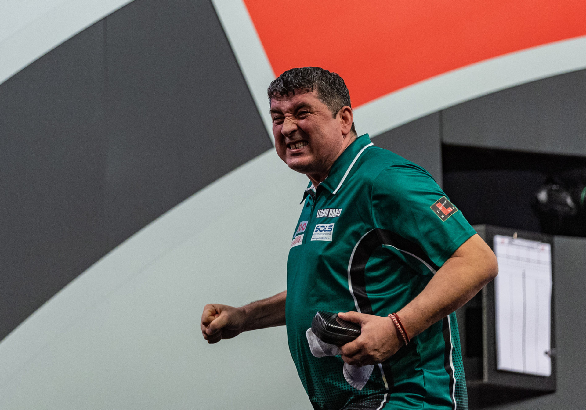 Mensur Suljovic (Steven Paston/PDC)