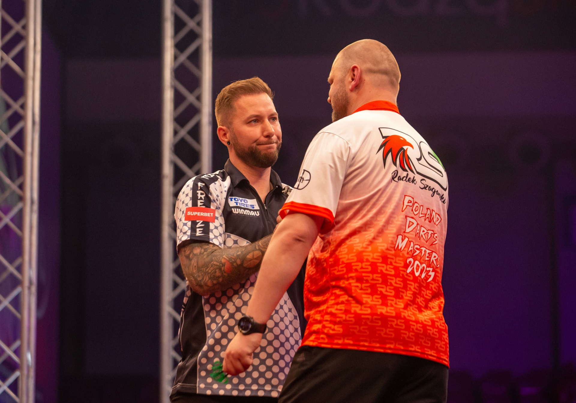 Ratajski stuns Cross as Superbet Poland Darts Masters begins PDC