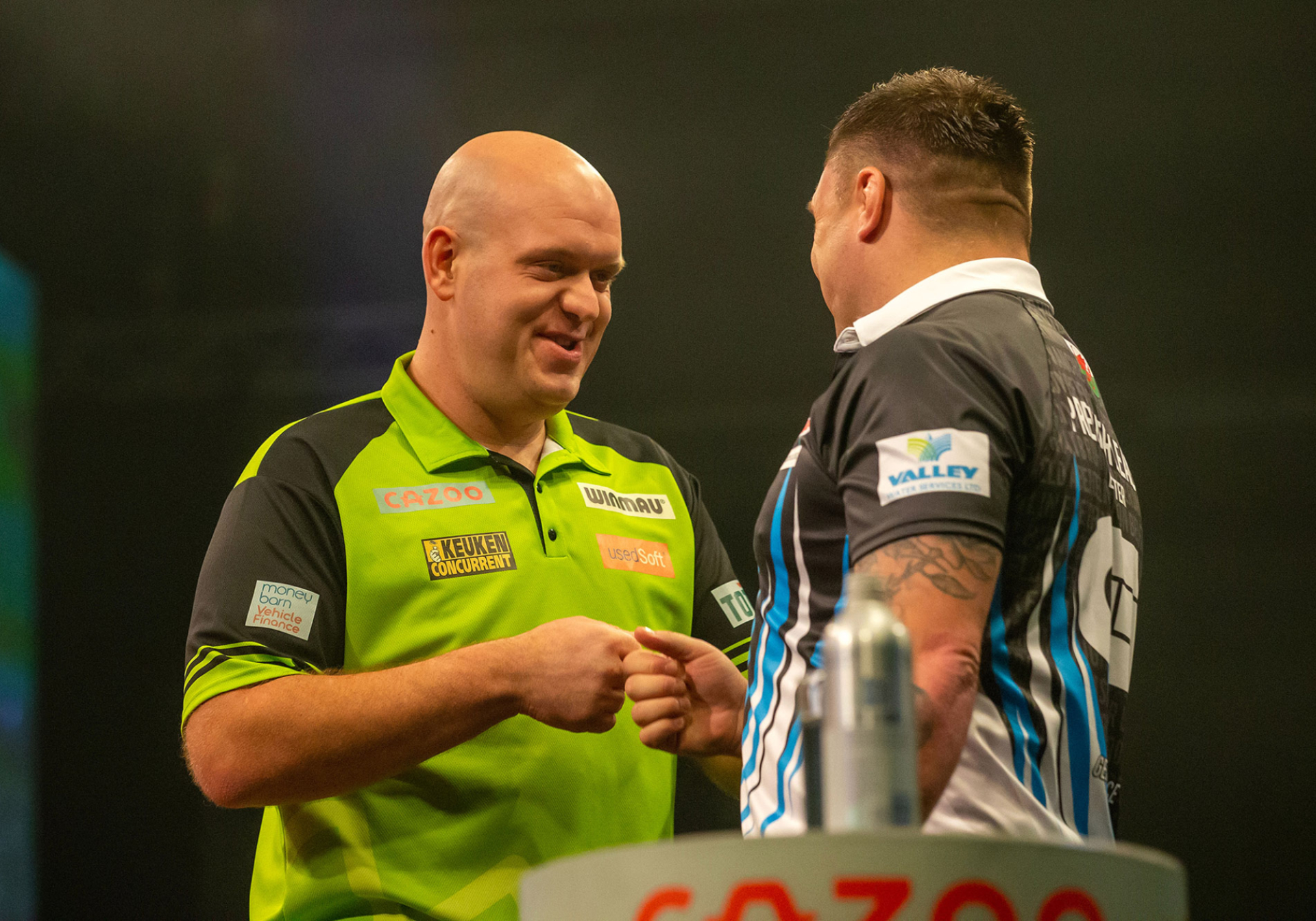 Van Gerwen & Price (Simon O'Connor/PDC)