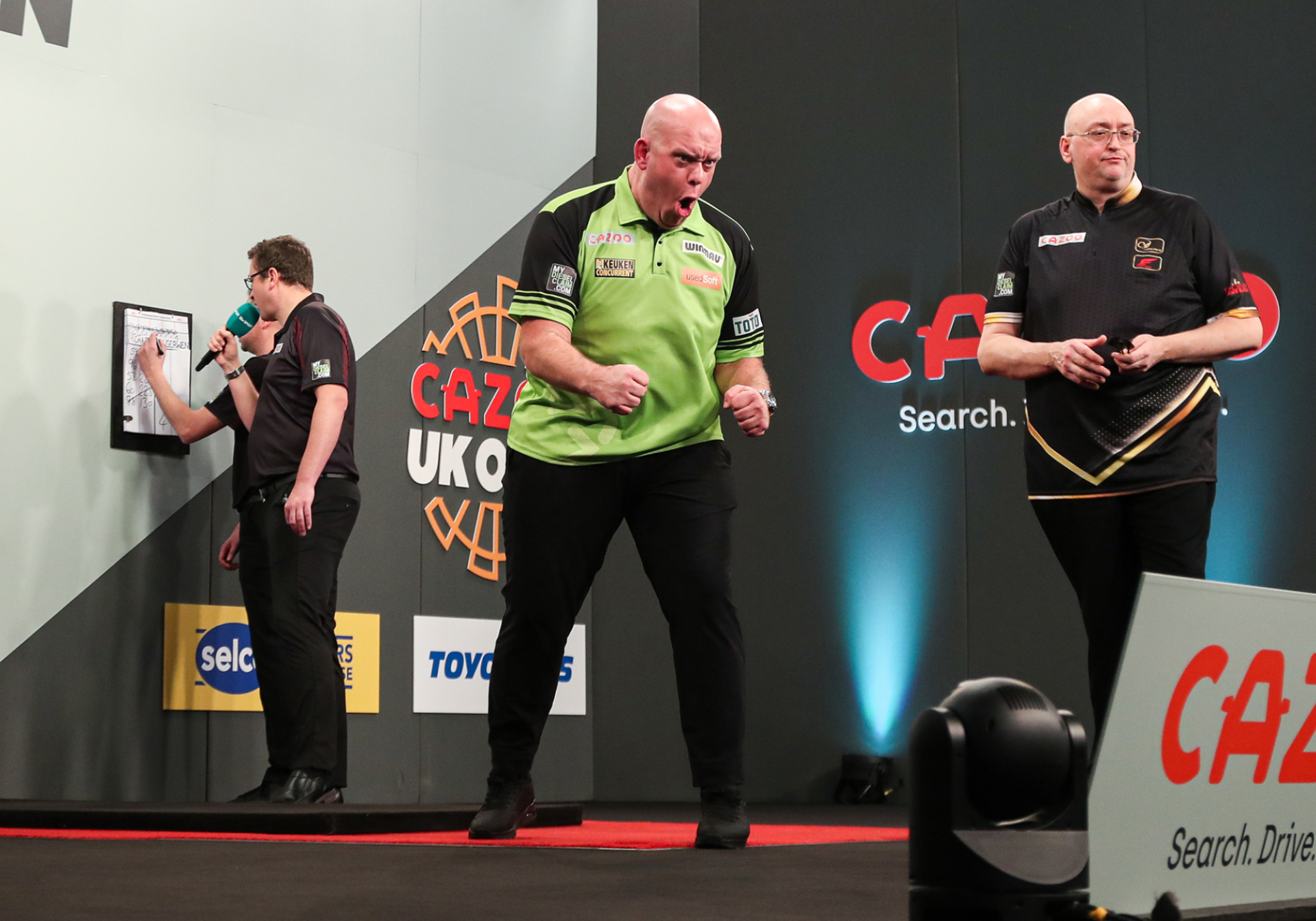 Michael van Gerwen & Andrew Gilding (Kieran Cleeves/PDC)