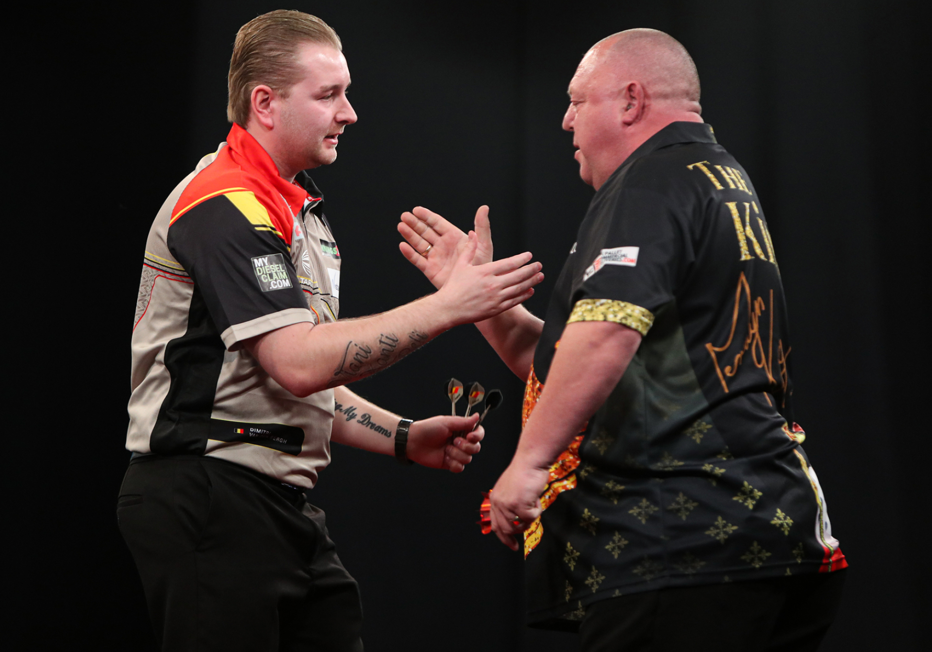 Dimitri Van den Bergh & Mervyn King (Kieran Cleeves/PDC)