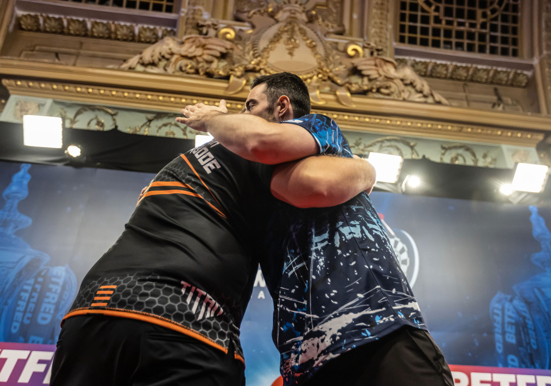 Luke Humphries & Dirk van Duijvenbode (Taylor Lanning/PDC)