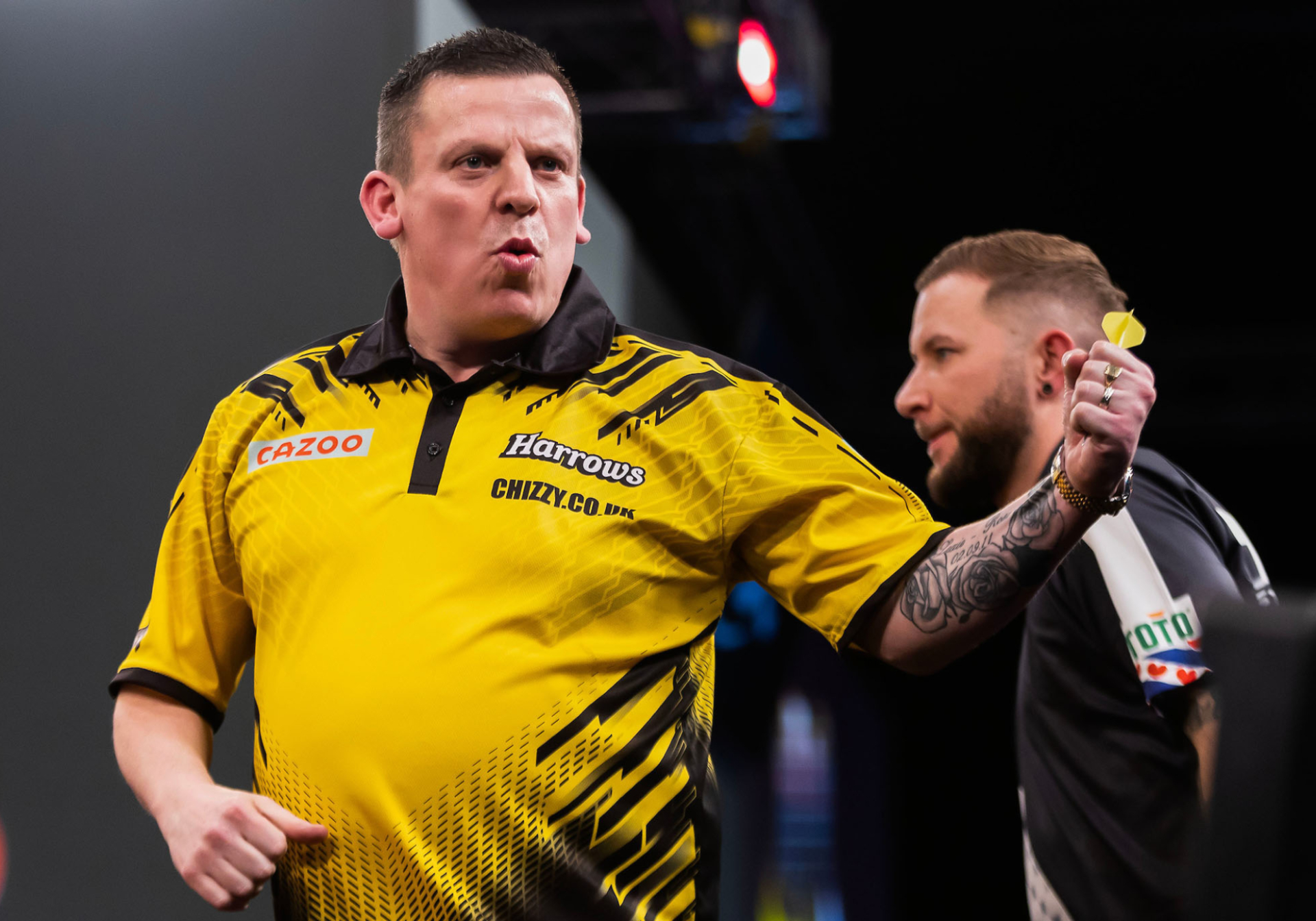 Brilliant Bunting claims Humphries scalp at Cazoo Masters | PDC