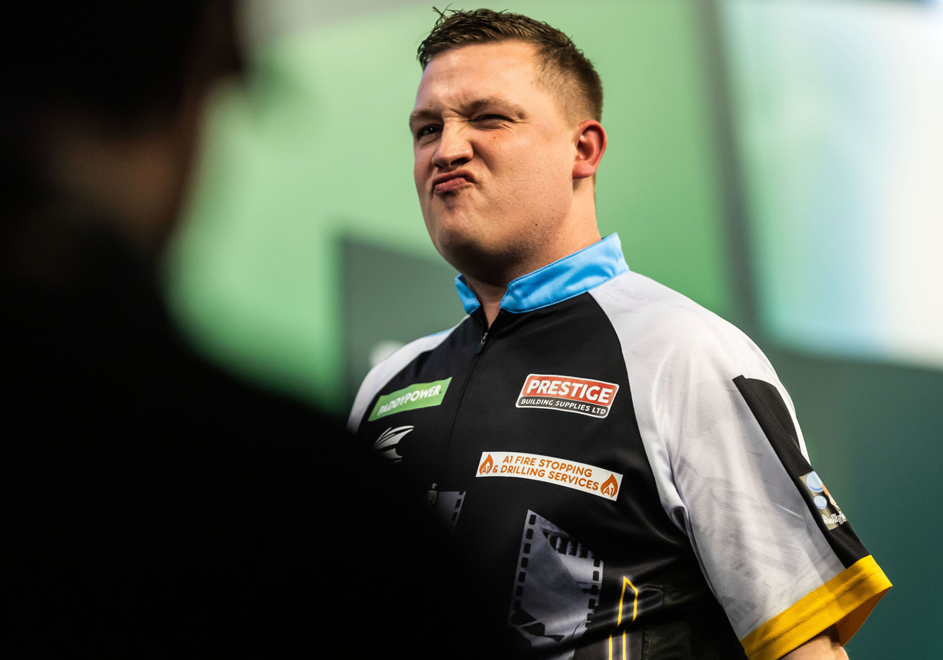 Williams stuns Van Gerwen to reach World Championship semi-finals | PDC