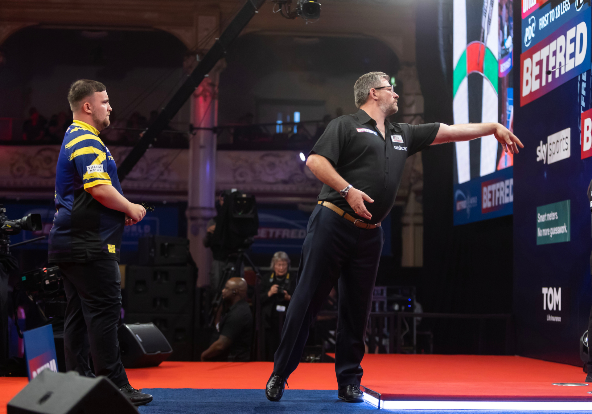 Luke Littler and James Wade