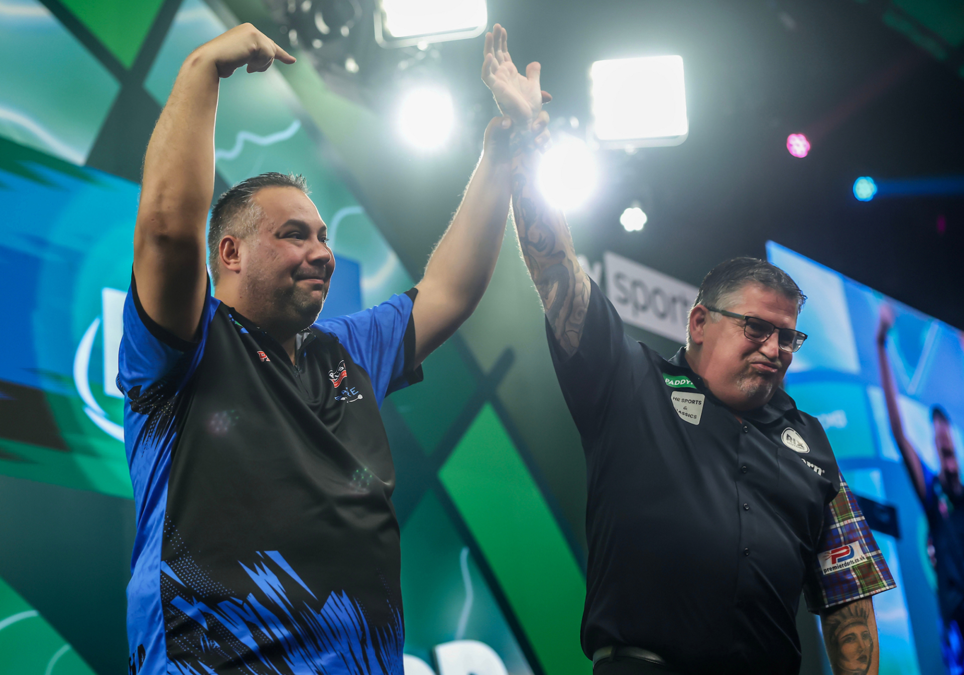 Jermaine Wattimena and Gary Anderson (PDC)
