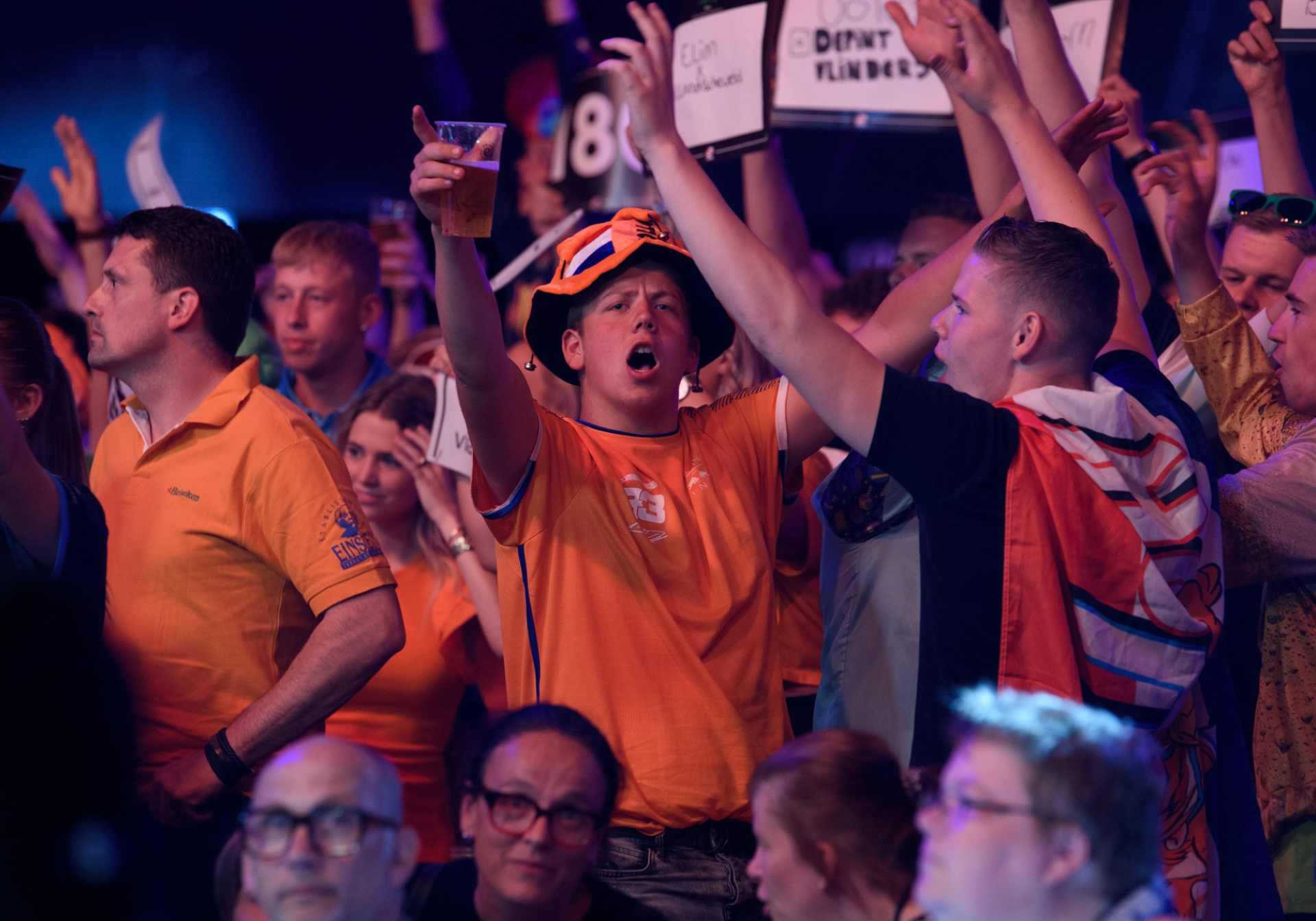 Fans at the Viaplay Dutch Darts Masters