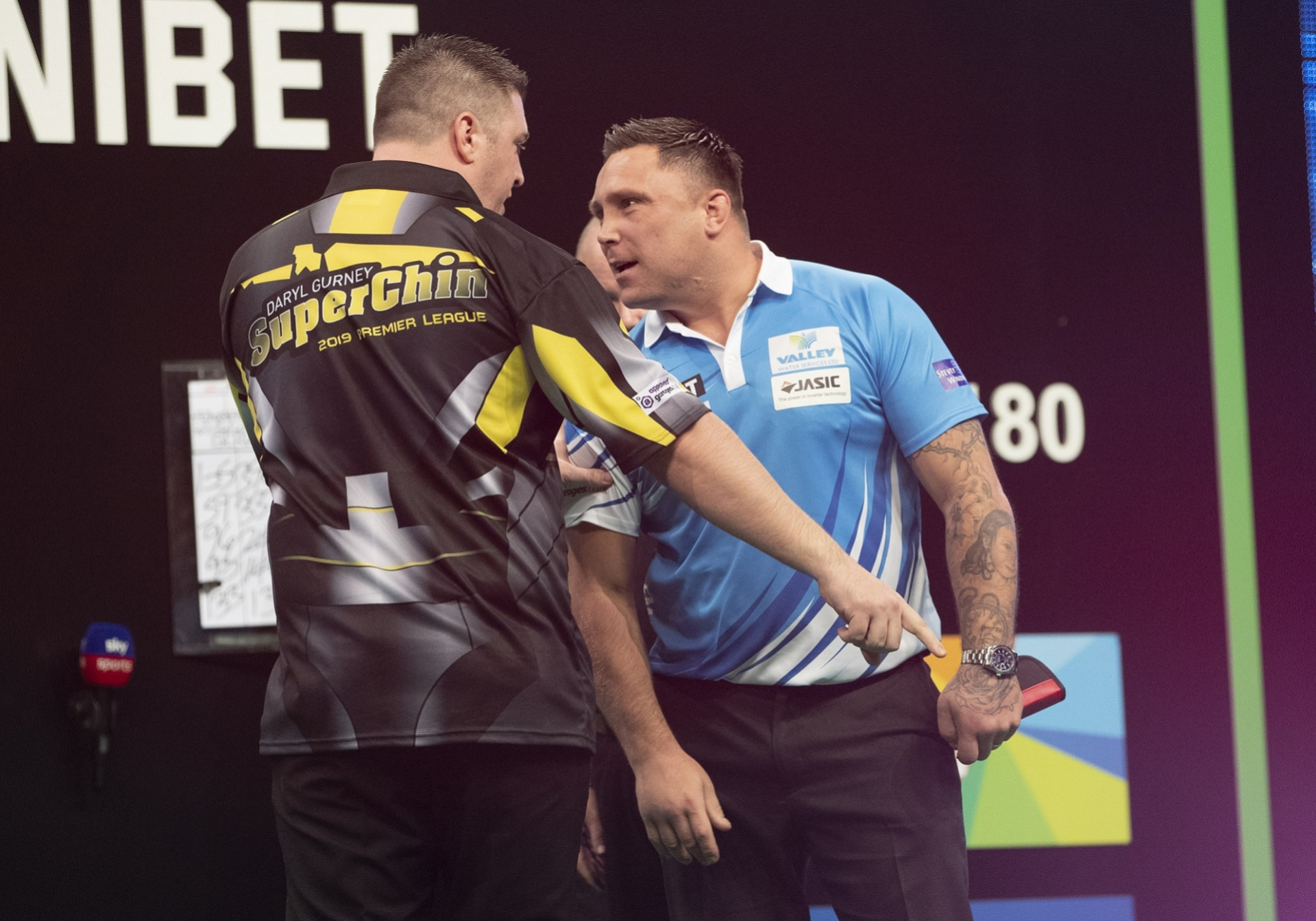 Daryl Gurney & Gerwyn Price (Lawrence Lustig, PDC)