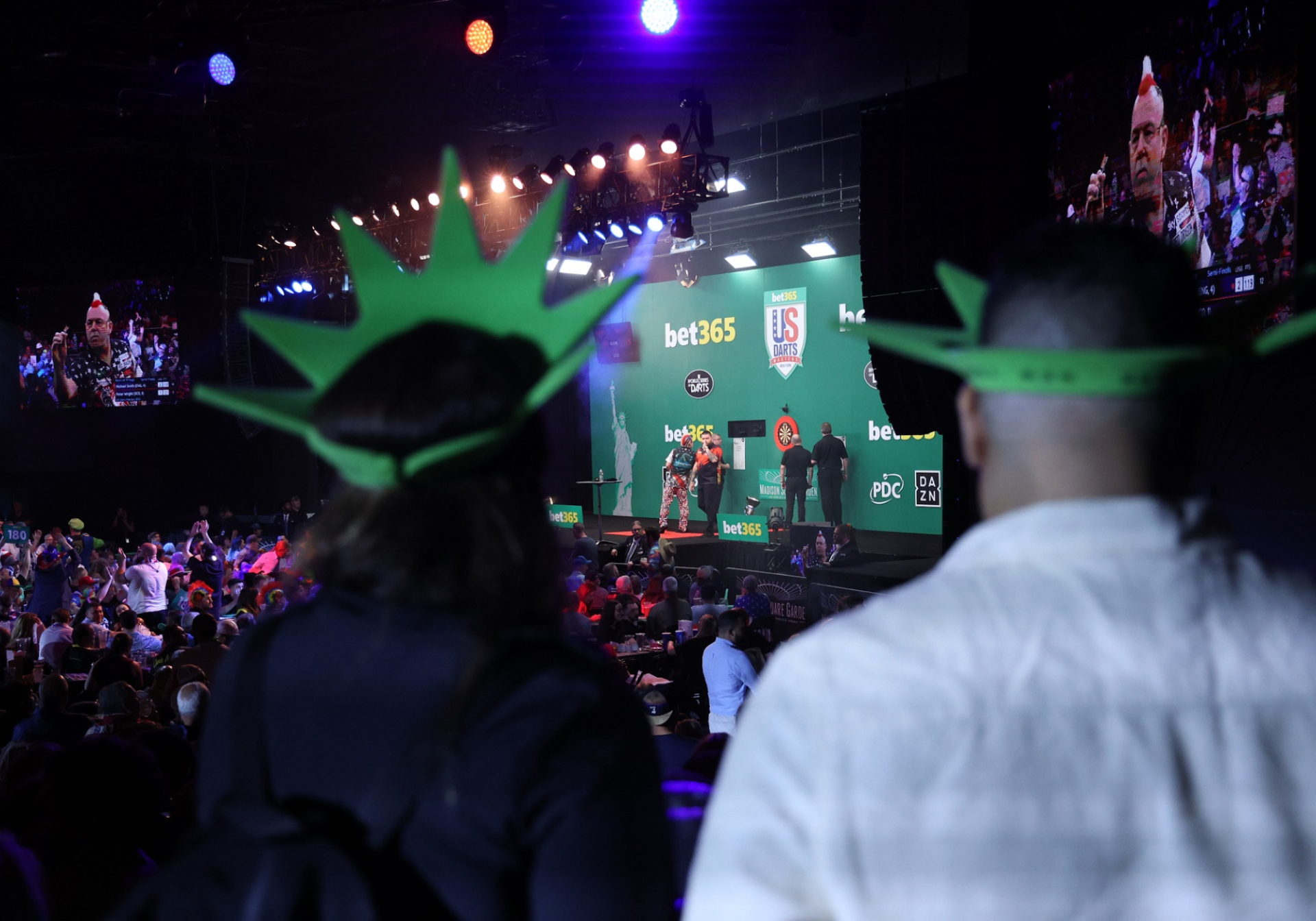 Fans at the bet365 US Darts Masters