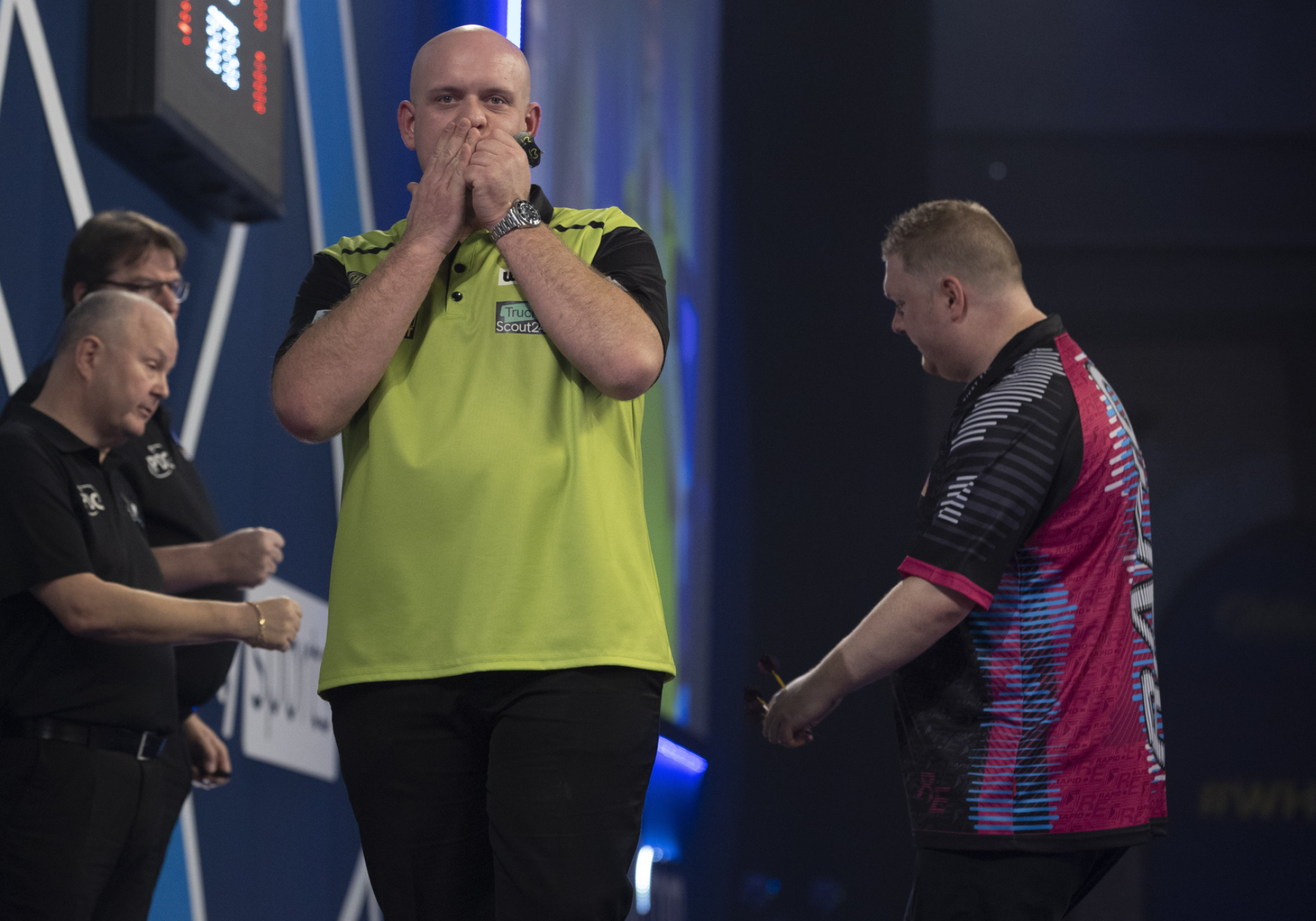 Michael van Gerwen, Ricky Evans