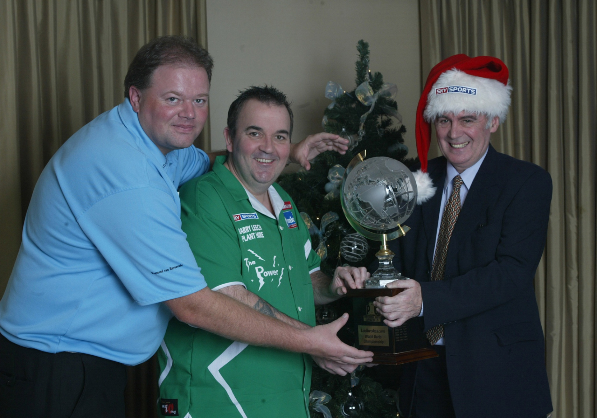 Sid Waddell with Raymond van Barneveld & Phil Taylor