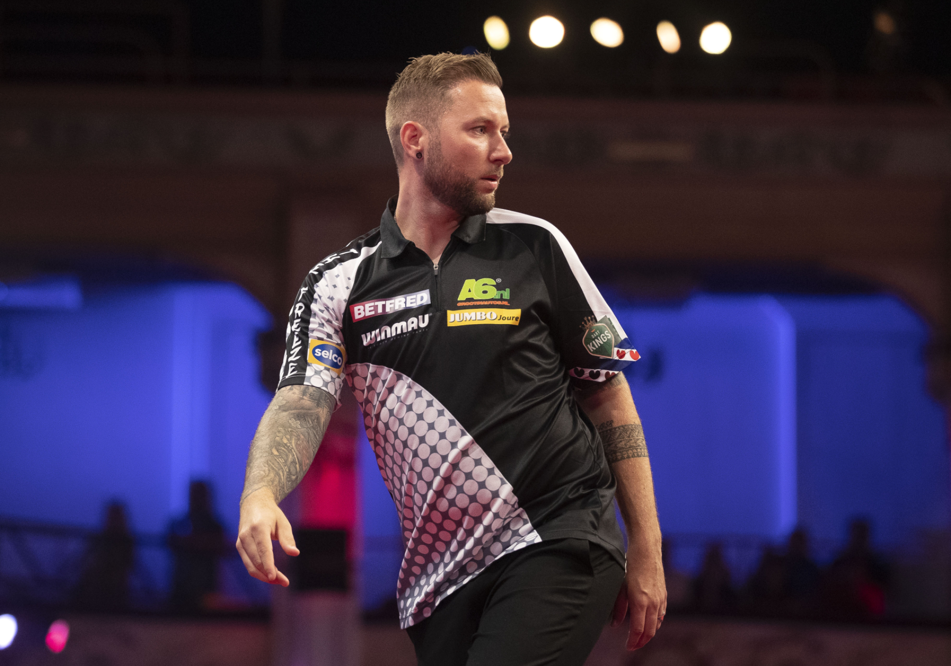 Danny Noppert hits a 'no-look 180'