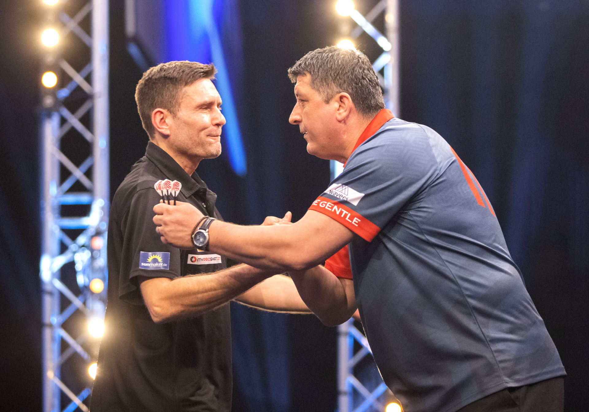 Maik Langendorf, Mensur Suljovic (Kais Bodensieck, PDC Europe)