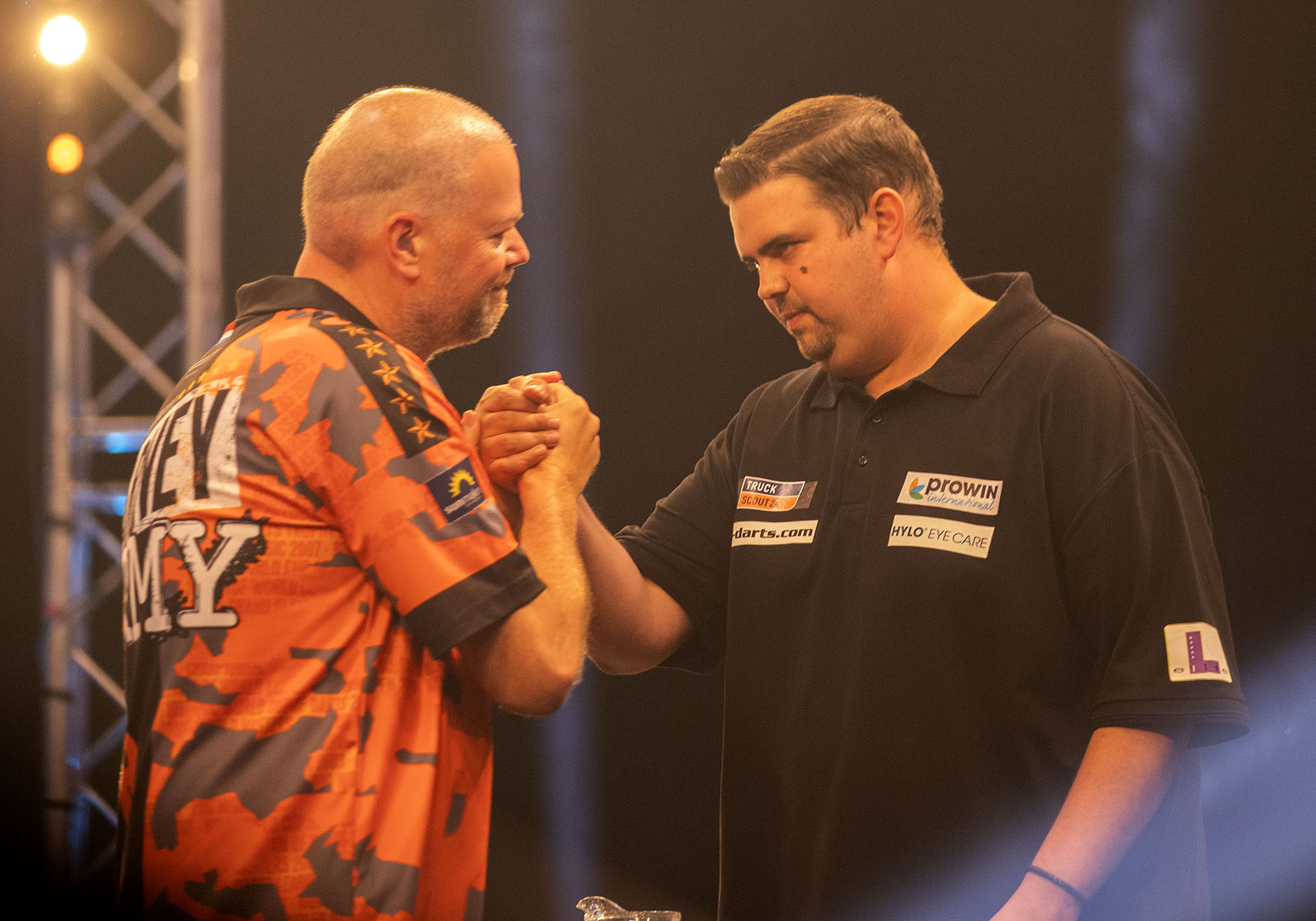 Raymond van Barneveld, Gabriel Clemens (Kais Bodensieck, PDC Europe)