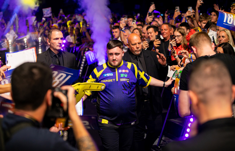 Luke Littler (Gabor Kiss/PDC Europe)