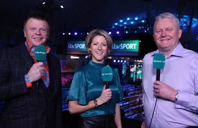 ITV presenter Jacqui Oatley with Chris Mason & Alan Warriner-Little (Lawrence Lustig, PDC)