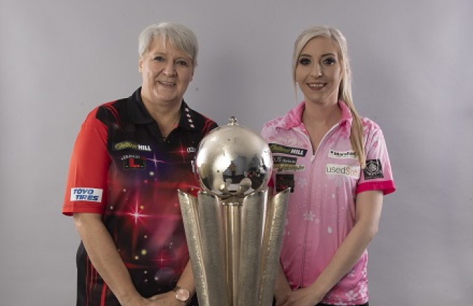 Lisa Ashton & Fallon Sherrock (Lawrence Lustig, PDC)