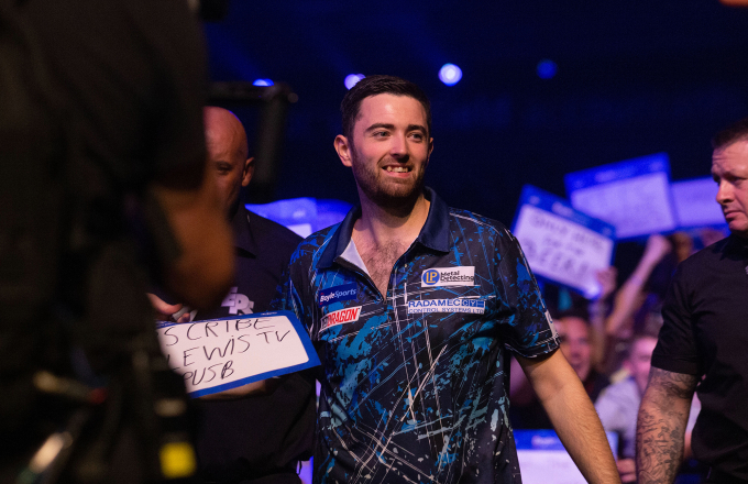 Luke Humphries (Simon O'Connor/PDC)