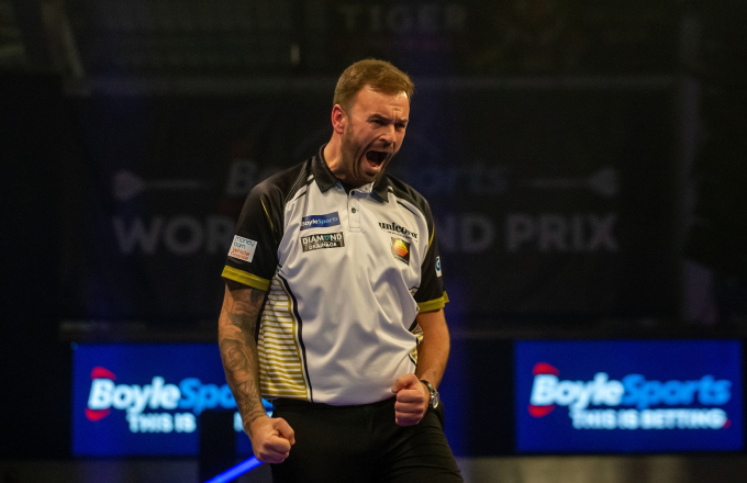 Ross Smith (Simon O'Connor, PDC)