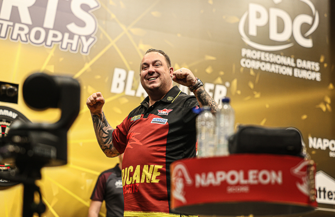 Kim Huybrechts (Jenny Segers, PDC Europe)