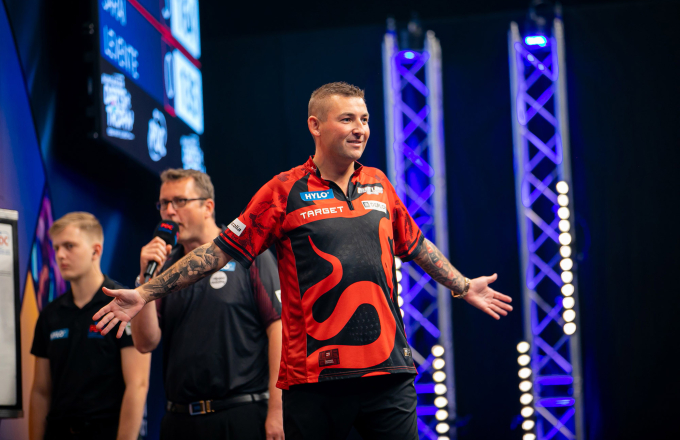 Nathan Aspinall (Gábor Kiss/PDC Europe)