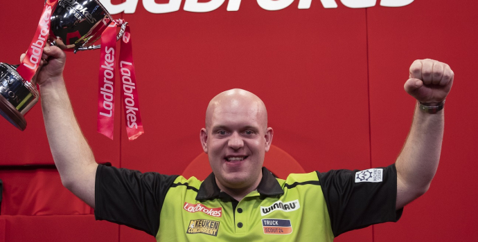 Ladbrokes UK Open glory for nine-dart Van Gerwen | PDC