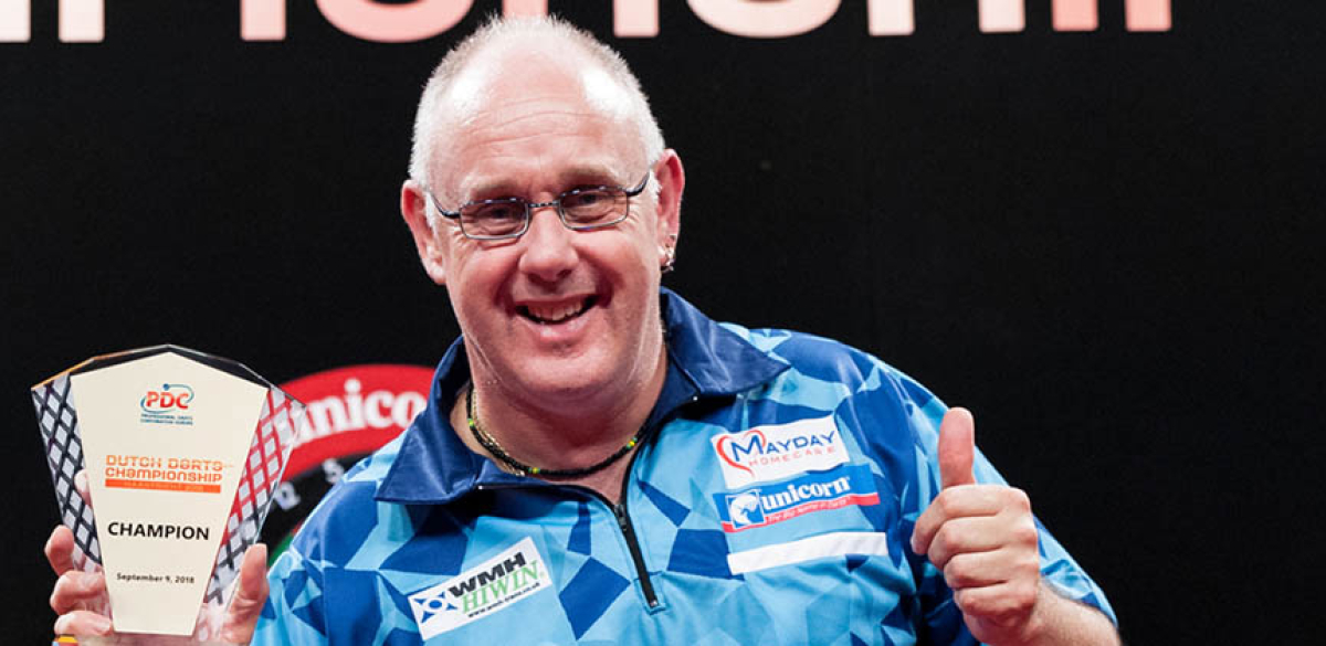 Ian White (Kelly Deckers, PDC Europe)