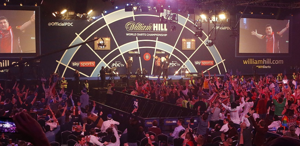 World Championship stage (Lawrence Lustig, PDC)