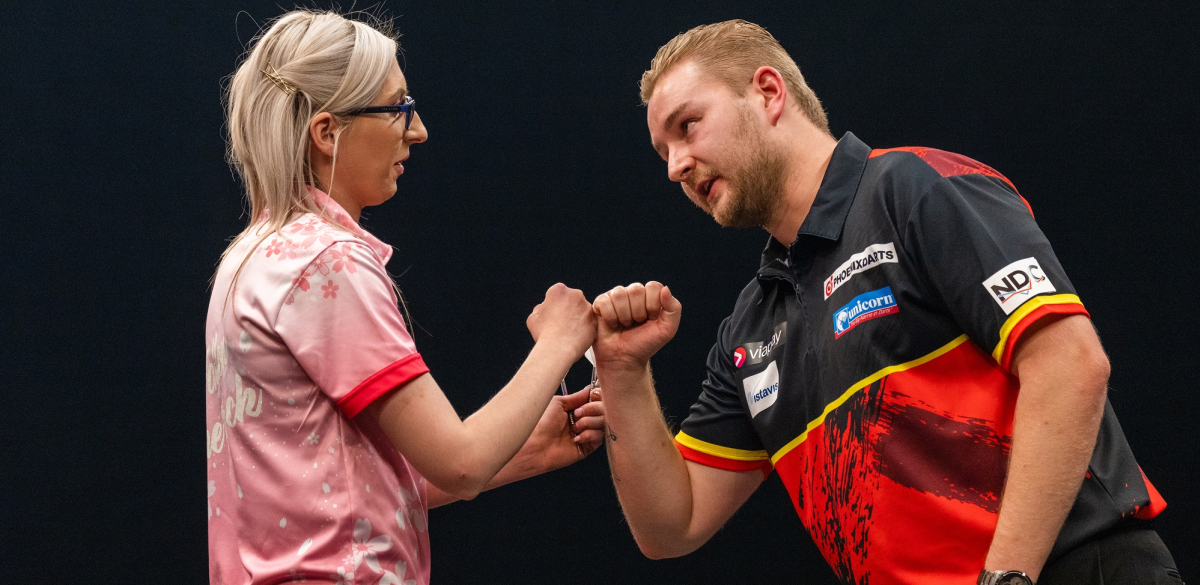 Fallon Sherrock, Dimitri Van den Bergh