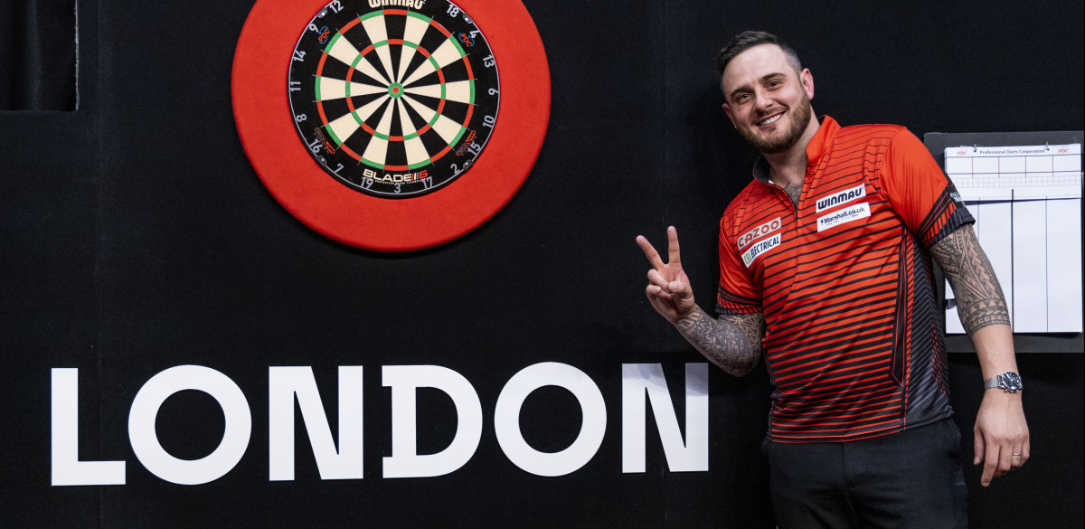 Joe Cullen celebrates his win at The O2